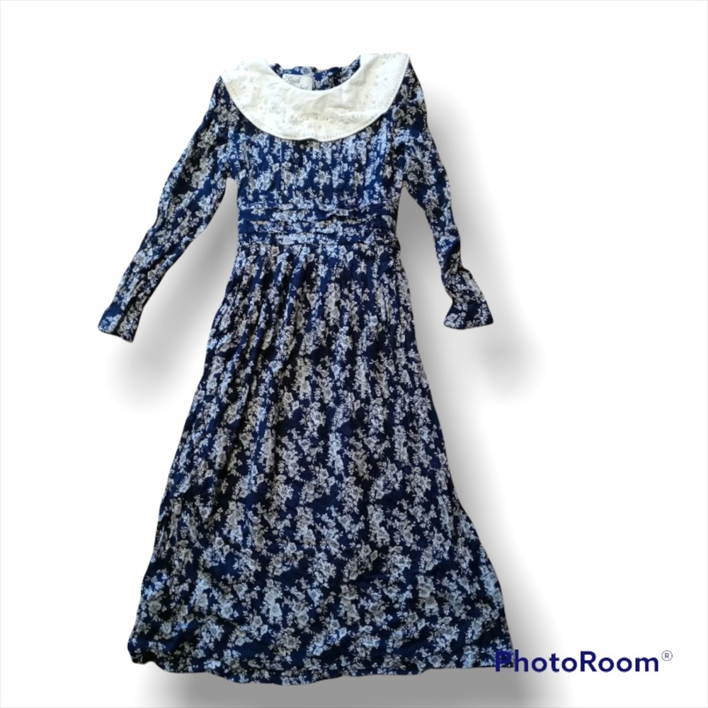 Vintage Sarah Elizabeth dress.